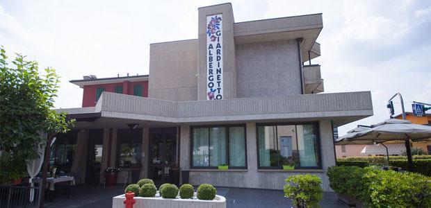 Albergo Giardinetto 스칸조로씨아테 외부 사진